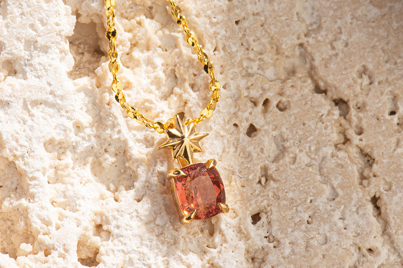 N294夏焰星辰 星星尖晶石吊坠